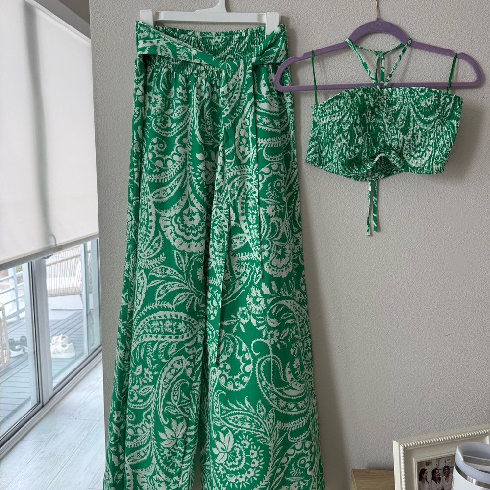 Green Paisley Women's Set